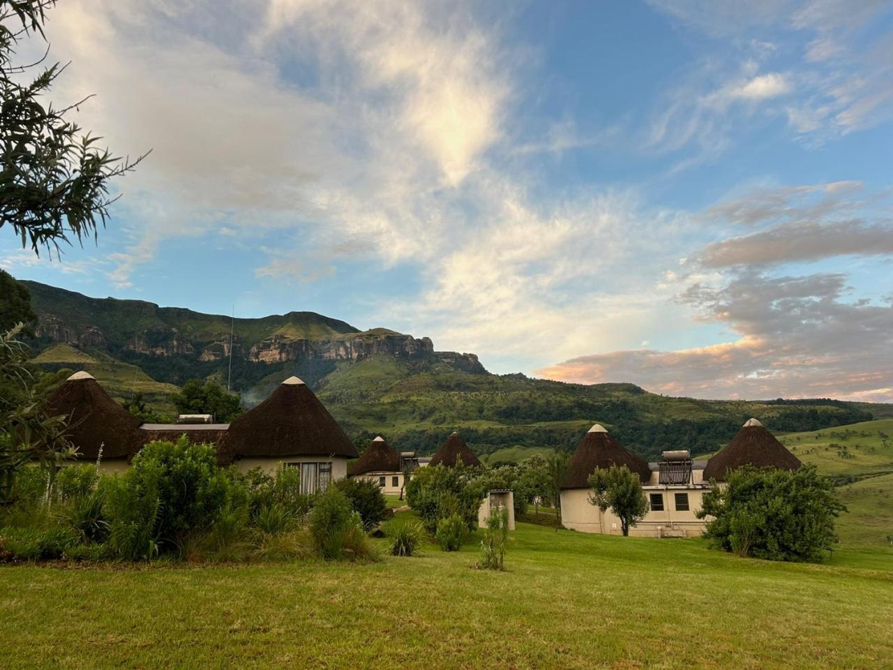 Villa Sungubala Eco Camp Bergville Exterior foto